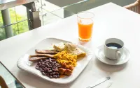 Hotel Las Cascadas - พร้อมอาหารเช้า