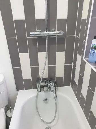 Homestay in Walsall Отели рядом с достопримечательностью «Уолсолл Арборетум»