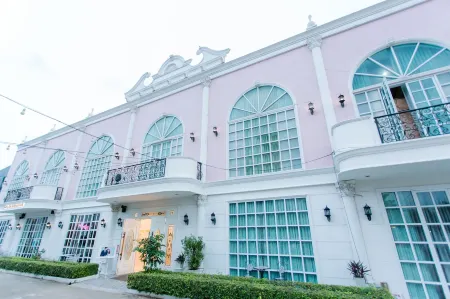 Westgate Residence Hotel Отели рядом с достопримечательностью «Wat Bot School»