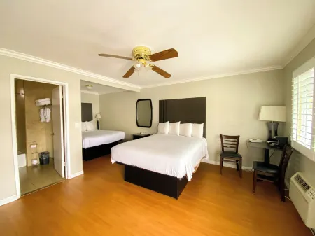 Rockview Inn and Suites Отели рядом с достопримечательностью «Морро Странд Стейт Бич»