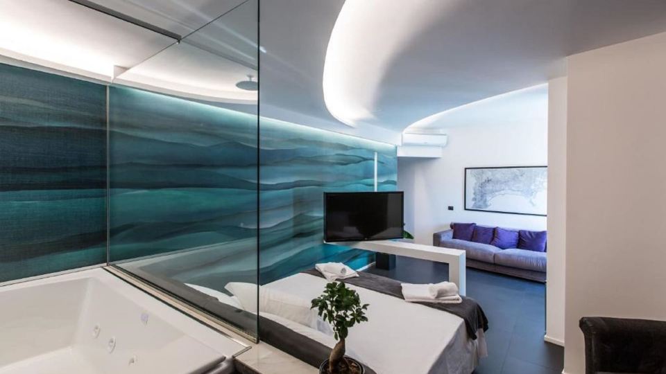 The Boutique Napoli Suite