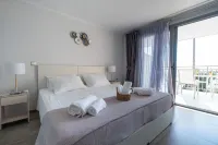 La Luna Hotel