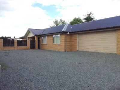 Glencairn Glamour Hotels in Twizel