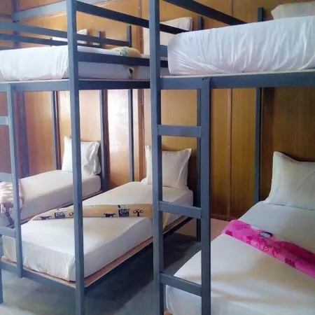 Chill Chill Long Beach Hostel
