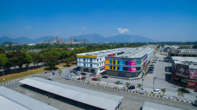 Indra Hotel - Boutique Suites Hotels near MAPS Perak