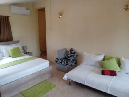 Riverside Holiday Home Отели в г. Grande Riviere Sud Est