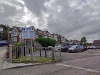 The Cardigan Bay Guest House - parking