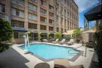 Hampton Inn & Suites New Orleans-Convention Center - Family