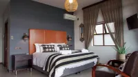Shaloha Guesthouse on Supertubes Hotels in Jeffreys Bay