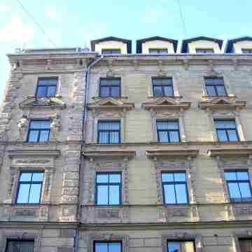 Sunny Grand Apartment by Old Town Hotel Exterior