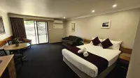 Hilltops Retreat Motor Inn