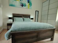 Smugglers Inn Studio Apartments