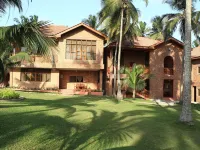 Coconut Grove Beach Resort Hotels in Elmina
