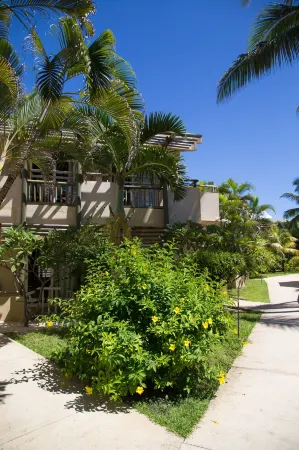 Friday Attitude, + Отели в г. Катр Коко