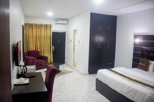 Dolly Hills Hotel - 2-Star