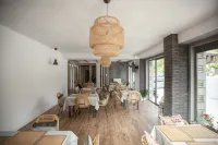 Oikia Guesthouse - breakfast