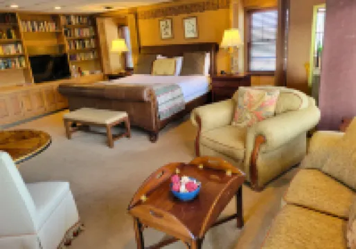 Altland House Inn & Suites Hotel di 