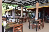 Thanya Beach Resort - breakfast