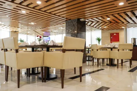 Avari Xpress Hotel - Multan