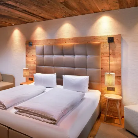 Almdorf Flachau - Luxus Hüttenurlaub Hotels in Flachau