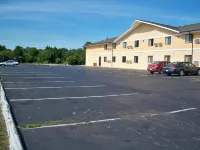Economy Inn Wentzville - parking