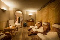 Diana Dolomites Các khách sạn ở La Villa