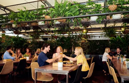 Norfolk Hotel Отели рядом с достопримечательностью «Университет Нотр Дам Австралия»