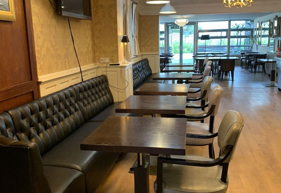 Beech Mount Hotel and Arthur's Restaurant Over view