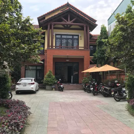 Spring Garden Villa Отели рядом с достопримечательностью «Гробница императора Ты Дыка»