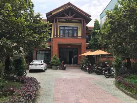 Spring Garden Villa Отели рядом с достопримечательностью «Quang Minh Temple»