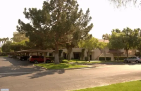 Palm Springs Condo in Beautiful Garden Setting.  Close to Major Attractions.