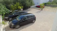 Refresh Boutique Apartments - parking