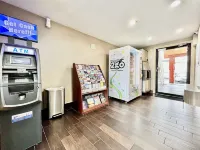 Days Inn & Suites by Wyndham Arlington Near Six Flags Hotels in Arlington