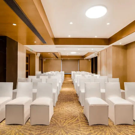 Lemon Tree Hotel Viman Nagar Pune