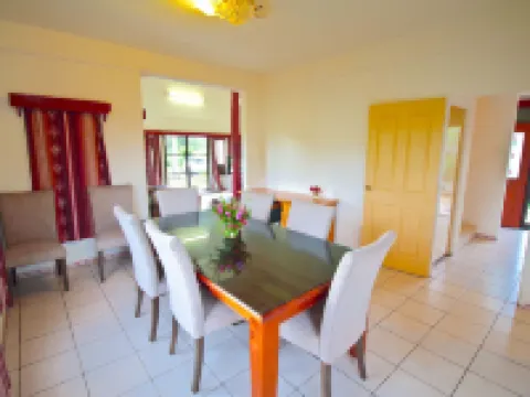 湯加假日別墅 湯加塔布島酒店