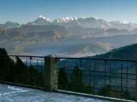 Garur Valley Hotels in Kausani