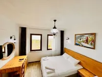 Sukha Inn Otel & Beach