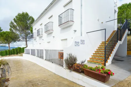 Hotel Las Errizas by Vivere Stays Отели рядом с достопримечательностью «Ruta del Amor (Setenil de las Bodegas)»