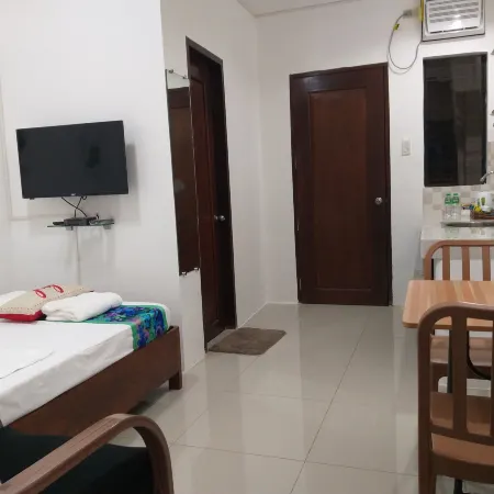 Lighthouse Apartment and Guest Inn