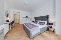 골드 아트 아파트먼트 요세포프 호텔