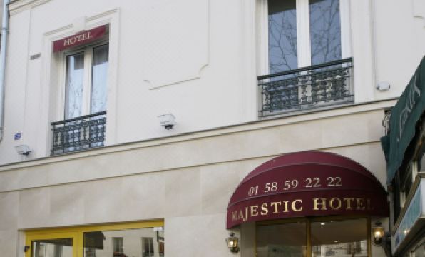 121 Paris Hotel