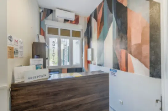 호스텔 컬러스 오브 아드리아틱, 유스 온리