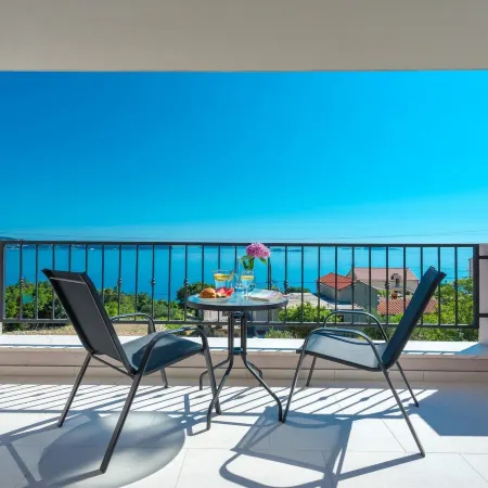 Apartments Villa Made 4U