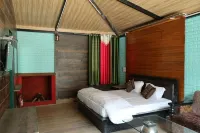 Rakatal Rocks Resort Hotels near Buddha Park