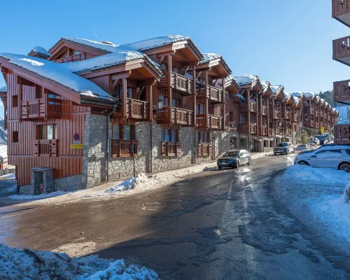 Résidence les Chalets du Forum - Courchevel 1850 Hotels near Altiport