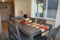 Comfy and Cozy 2-bedroom, 1 bath basement condo in lovely Lewiston with WiFi