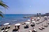 Hotel Riviera dei Fiori - Strand