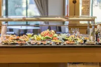 Riviera Hotel - breakfast