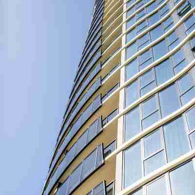 Vue Broadbeach - Official Hotel Exterior