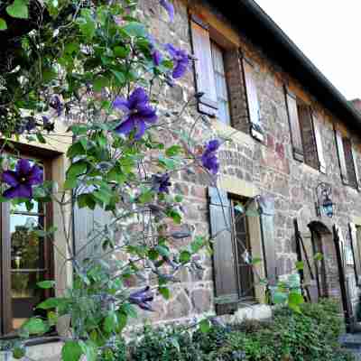 Logis Hôtel le Dahu Hotel Exterior